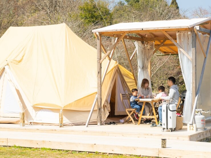 ザランタン三瀬高原で家族の時間を過ごしている様子