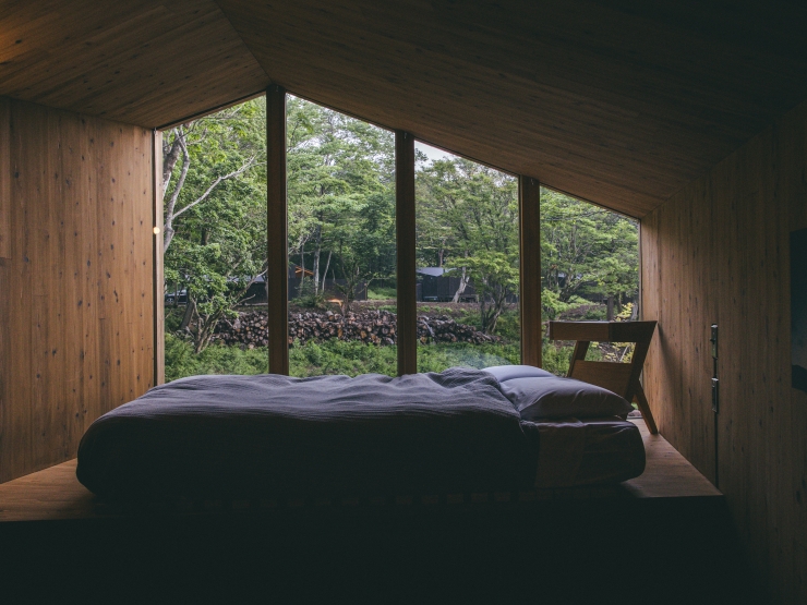 Earthboat Nasuの池を望む客室内