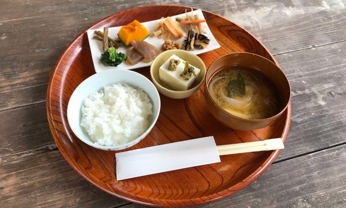 「ザランタン(The Lantown)あば村」の朝食