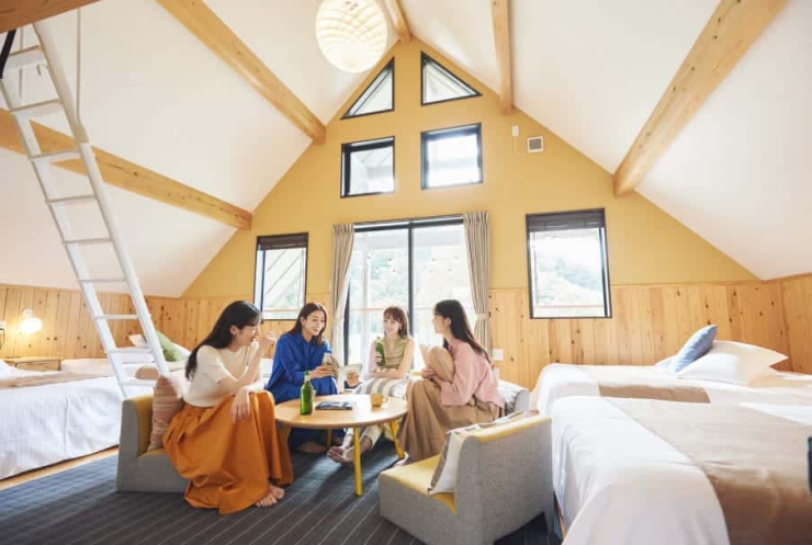 GLAMP ELEMENTの2階建てヴィラ
