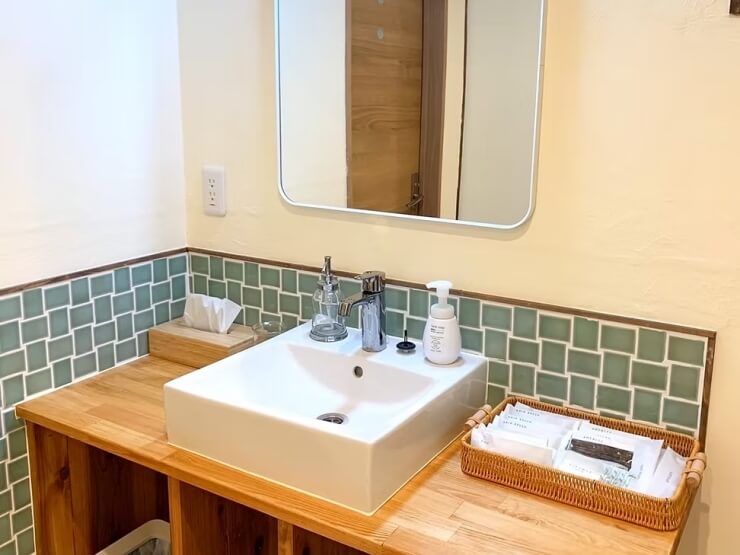 room_image