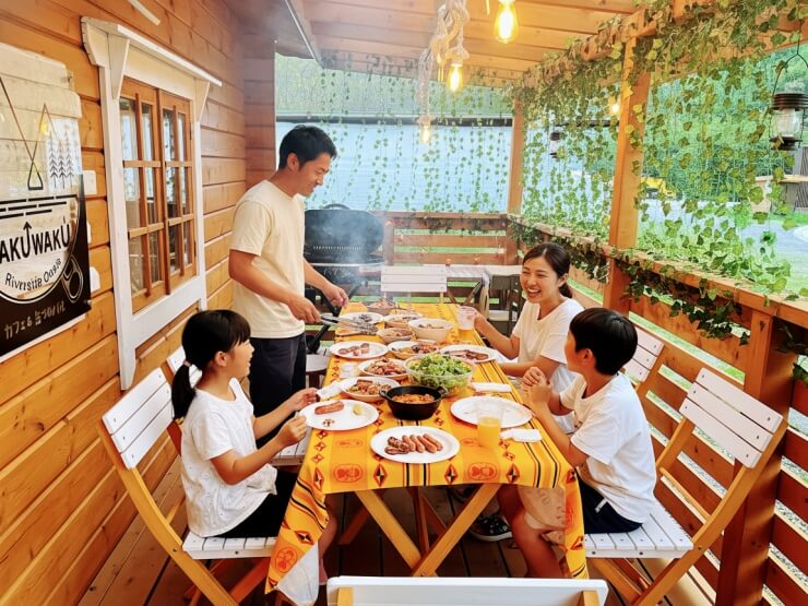 アミューズメント ログハウスグランピング RiversideOasis WAKU↑WAKU･BASE