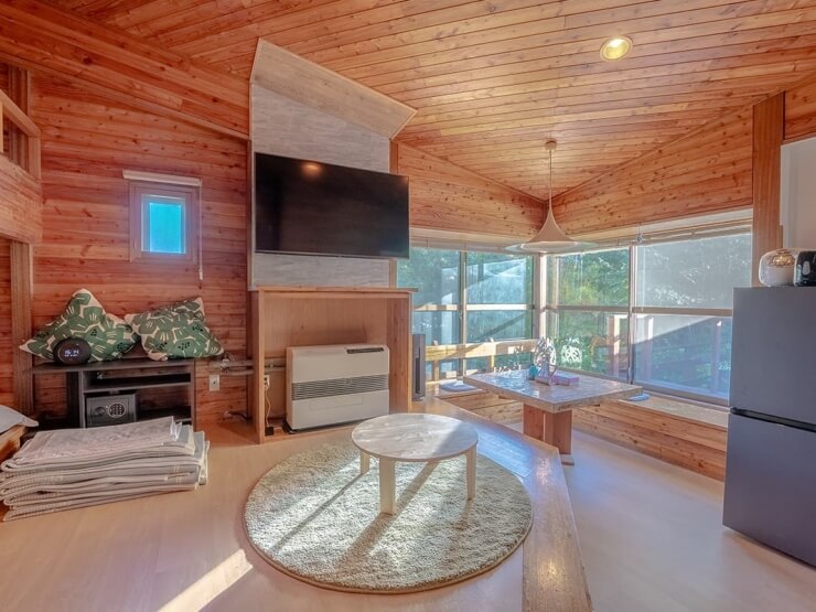 room_image