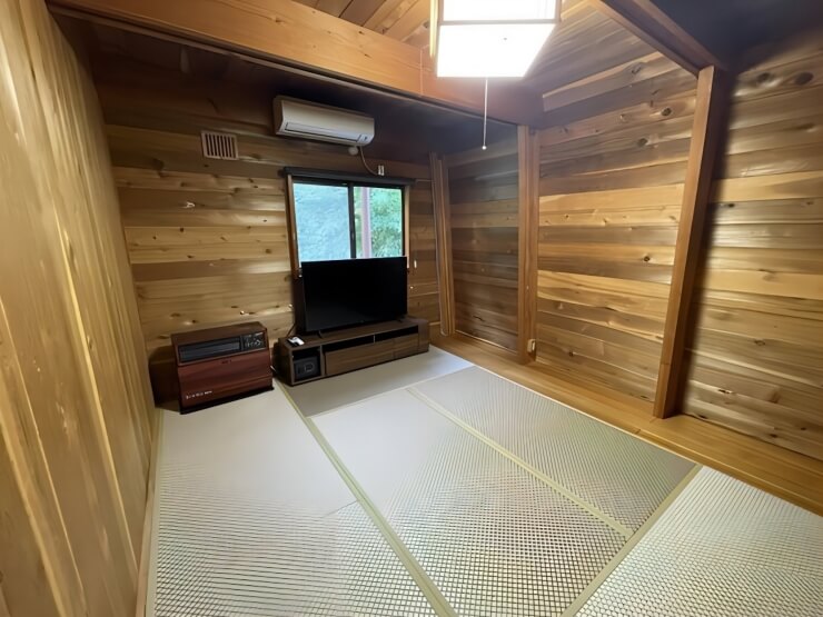 room_image