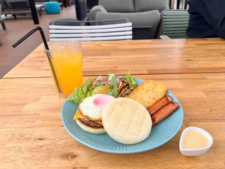 朝食