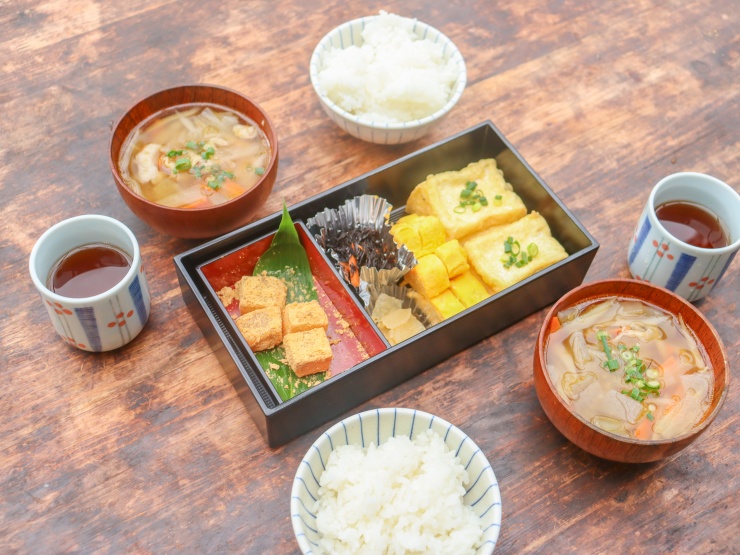 朝食