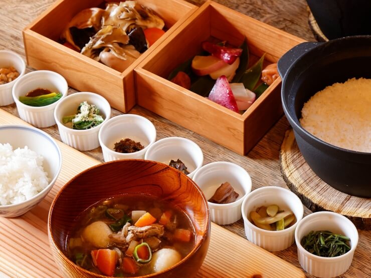 朝食