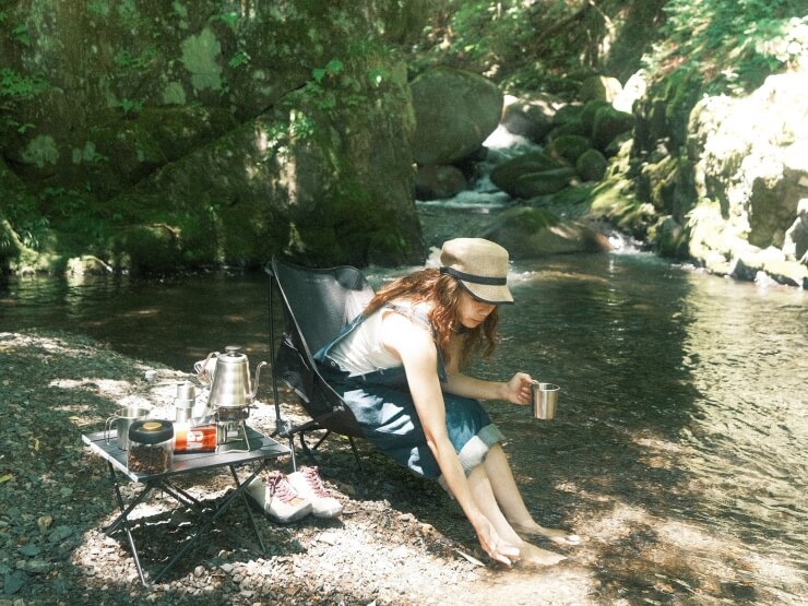 渓流でゆったりと過ごせる渓流チル