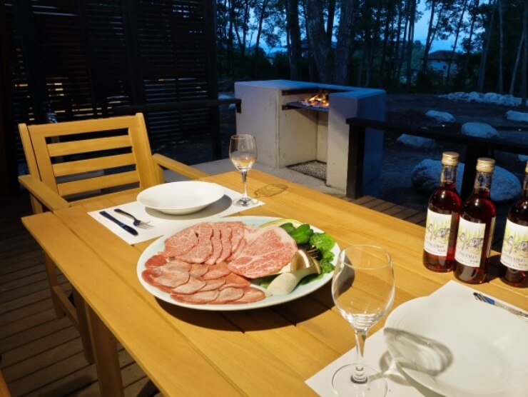 三角屋根の貸別荘 Villa Yoshinoの安曇野産信州牛BBQセット