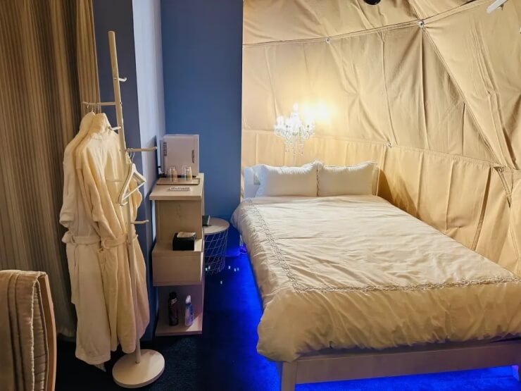 room_image